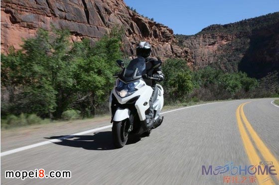 2014_KYMCO MYROAD 700I